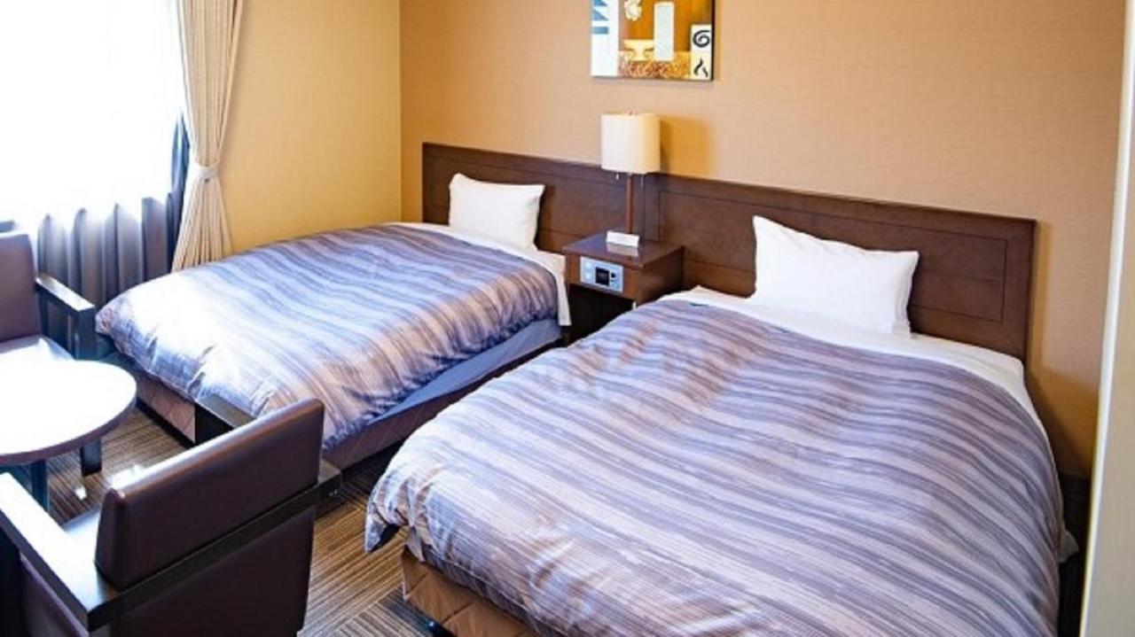 Hotel Route-Inn Nobeoka Ekimae Екстер'єр фото