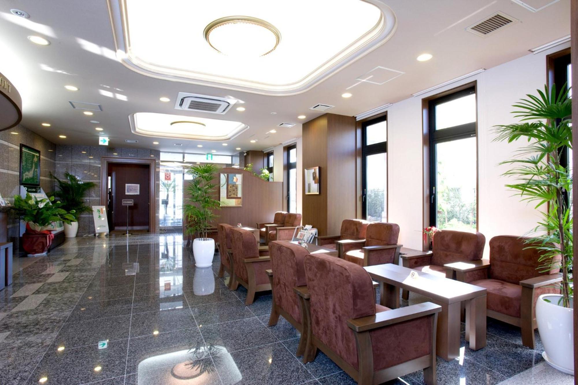 Hotel Route-Inn Nobeoka Ekimae Екстер'єр фото