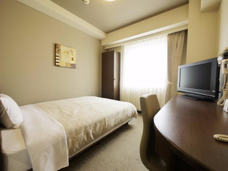 Hotel Route-Inn Nobeoka Ekimae Екстер'єр фото